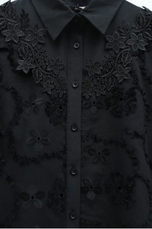 Çiçek Nakışlı Fistolu Düğmeli Mira Gömlek -Siyah