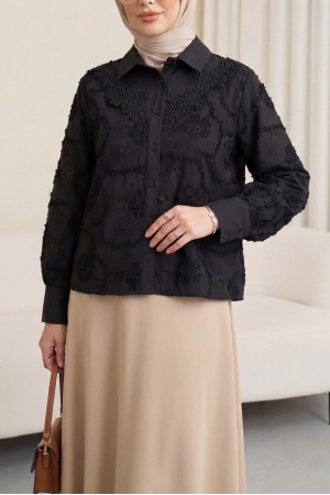 Çiçek Nakışlı Fistolu Düğmeli Mira Gömlek -Siyah
