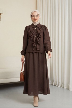 Strawberry-themed set with ruffled front, elasticated sleeves, and lined skirt. -Brown