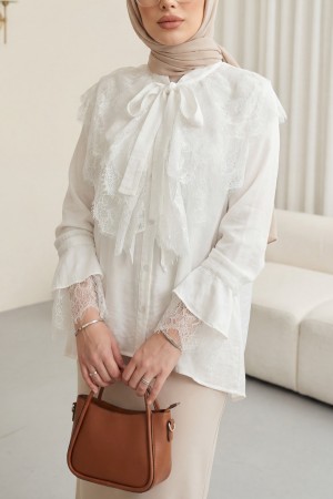 Yakası Bağcıklı Fırfırlı Dantel Detaylı Arkası Uzun Cupra Gömlek  -Beyaz