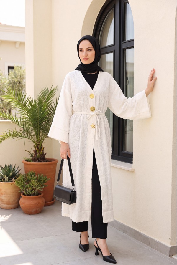 Geniş Kol Bağcıklı Broşlu Jakarlı Uzun Kimono -Ekru