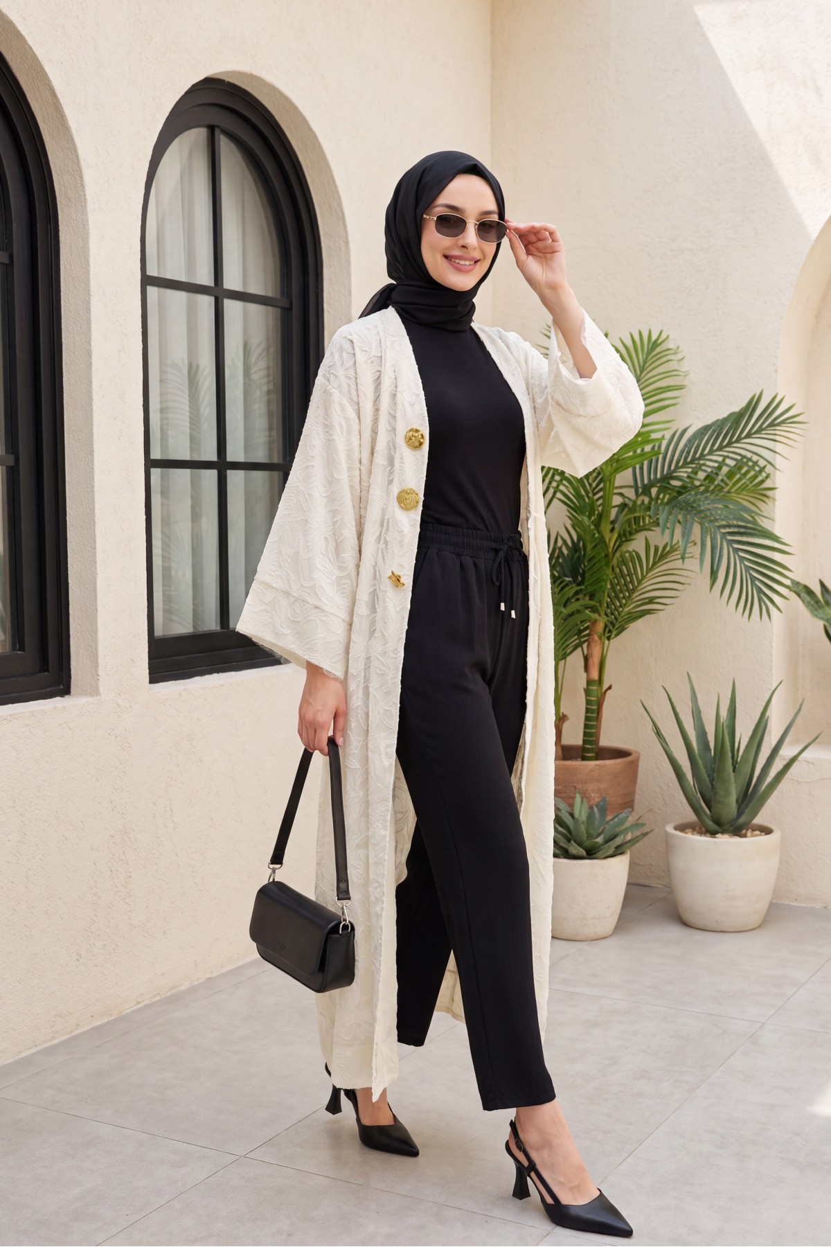 Long Jacquard Kimono with Wide Sleeves Ties and Brooch -Ecru
