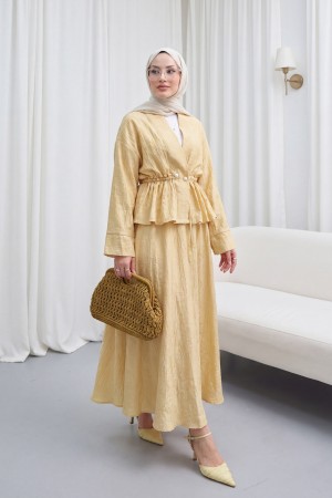 Tünel Bağcıklı İnci Düğmeli Eteği Astarlı Tensel Müslin Takım  -Sarı