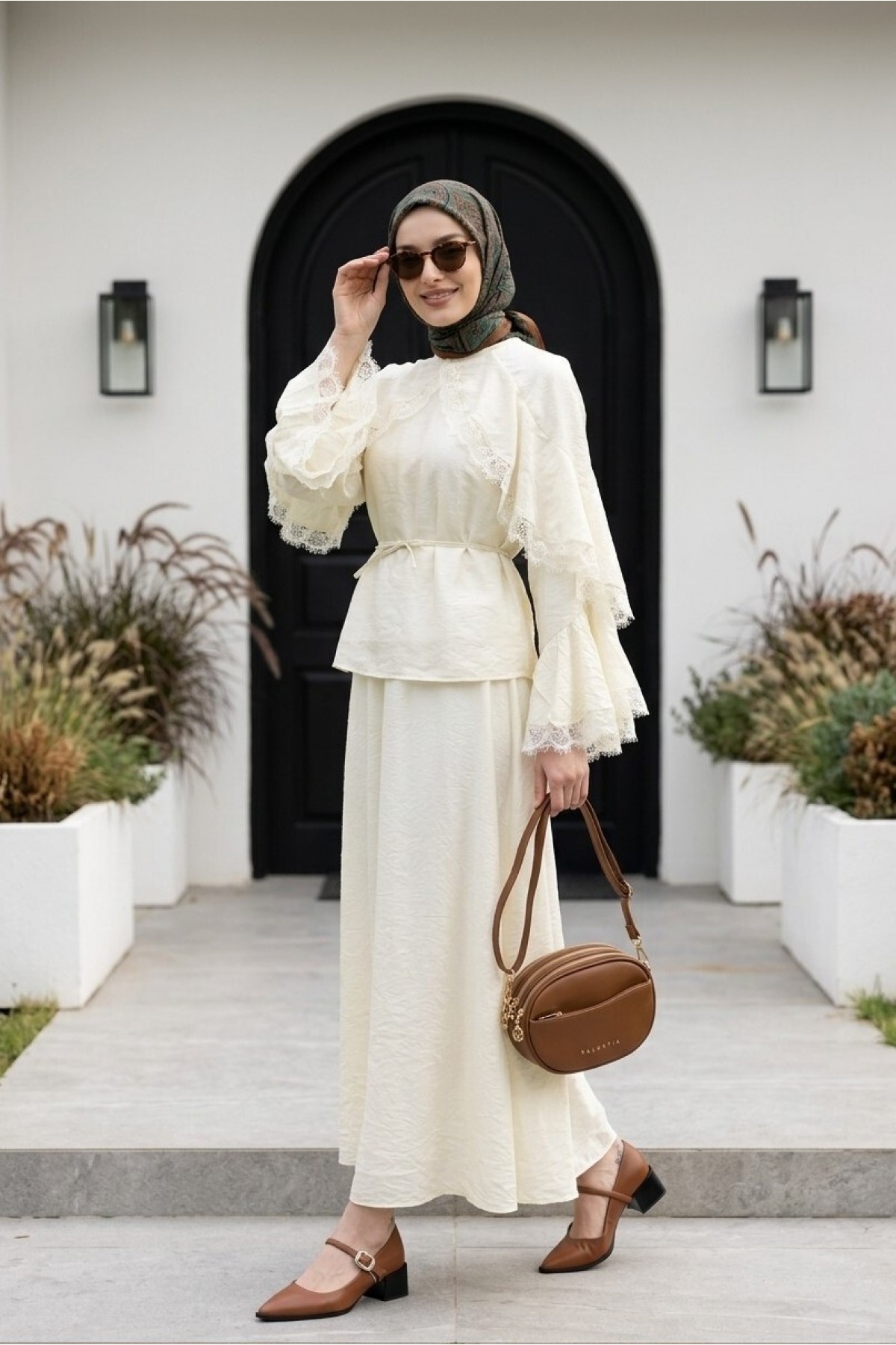 Lace-detailed, Spanish-style sleeve, lined, belted tulle voile skirt set -Ecru