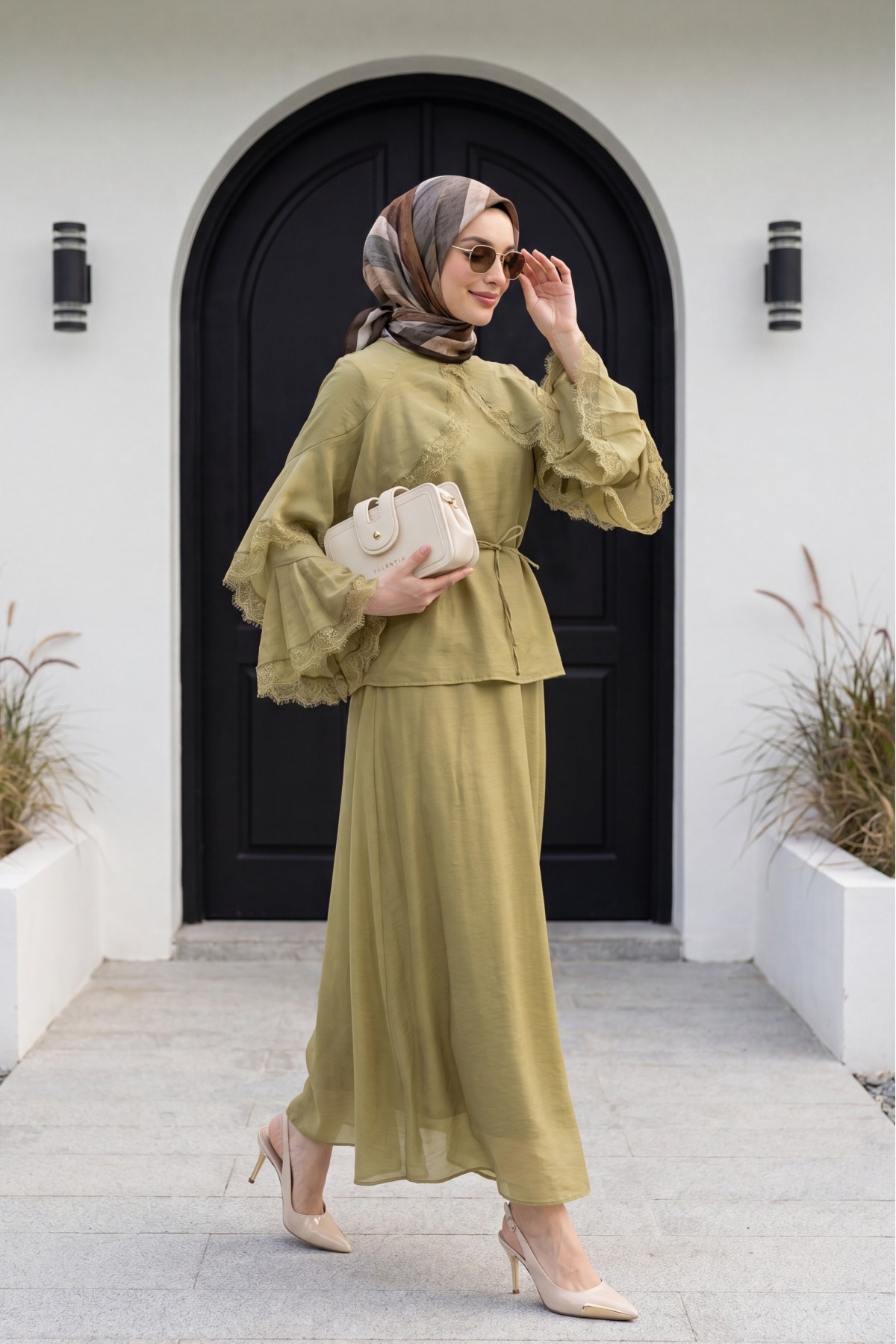 Lace-detailed, Spanish-style sleeve, lined, belted tulle voile skirt set -Oil Green
