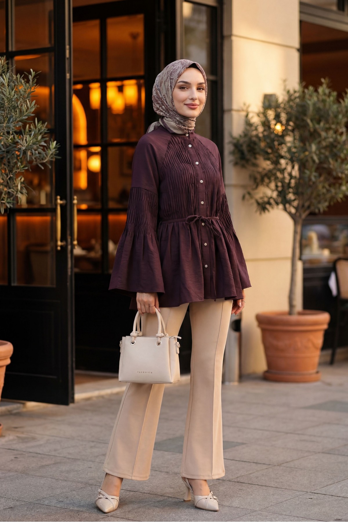 Belt Buckle Detailed Elastic Waist Trousers -Stone