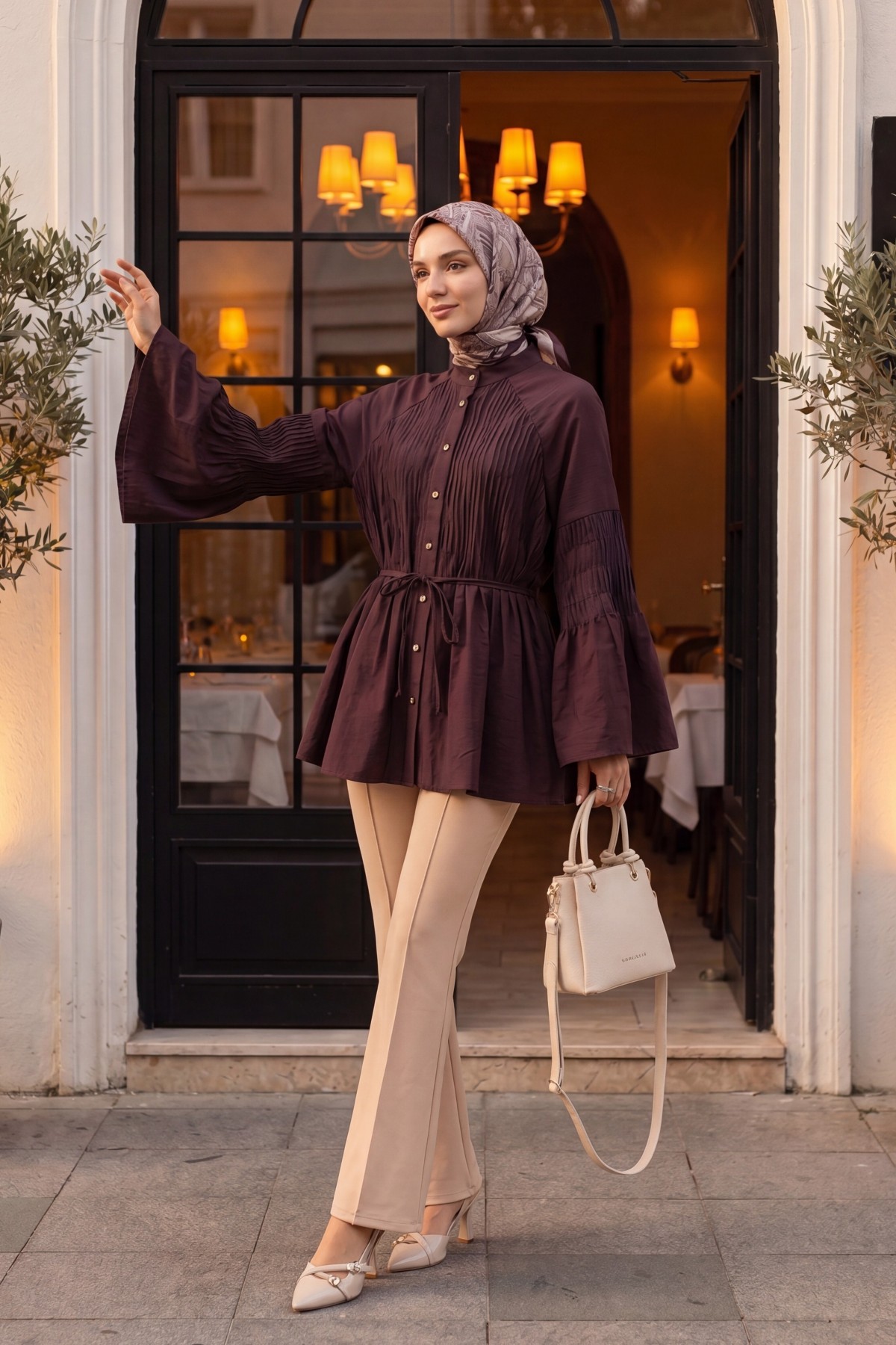 Belt Buckle Detailed Elastic Waist Trousers -Stone