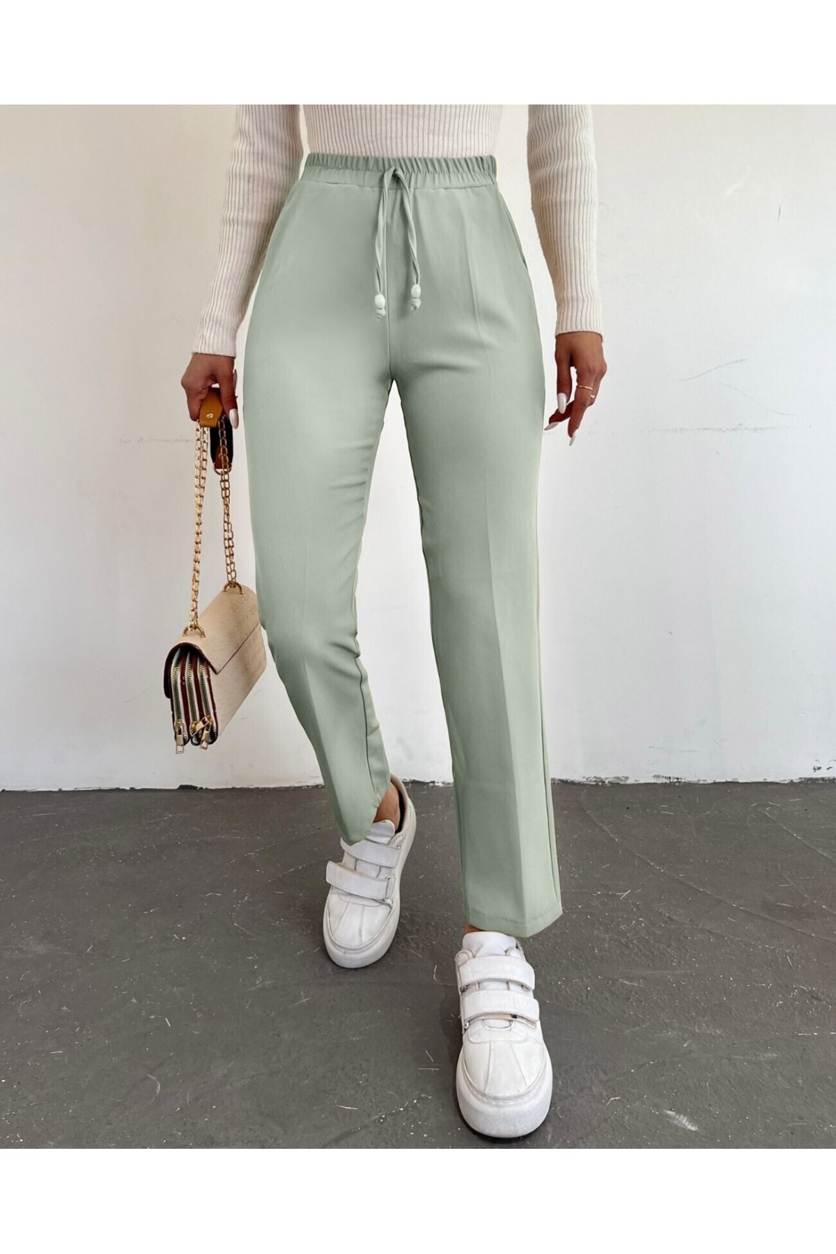 Elastic Waist Double Pocket Lacing Detail Trousers       -Sea green