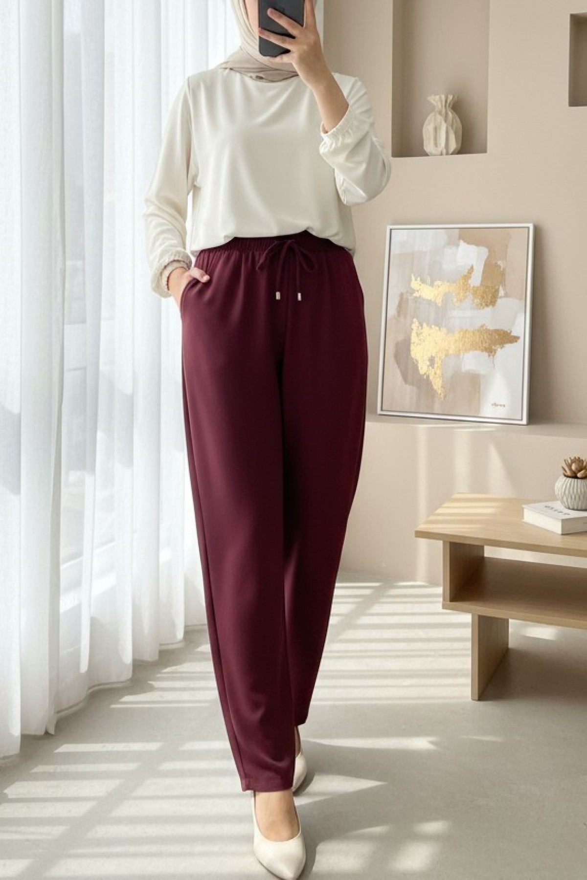 Double Pocket Elastic Waist Lace Detail Trousers  -Maroon