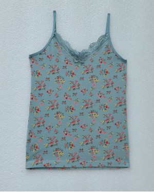 Floral Patterned Lace Strappy Undershirt -Light blue