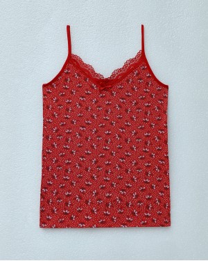 Floral Patterned Lace Strappy Undershirt -Red