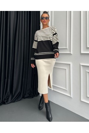 Crew Neck Striped Skirt Knitwear Set -Cream color