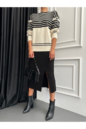 Bisiklet Yaka Çizgili Etekli Triko Takım  -Siyah