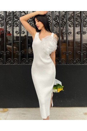 فستان تريكو بيج روز -أبيض