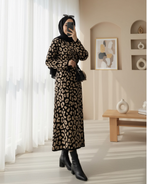 Yuvarlak Yaka Desenli Triko Elbise -Siyah
