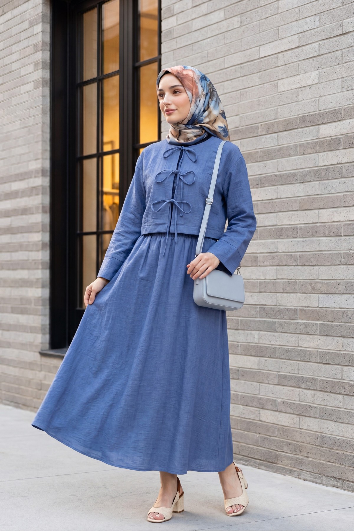 Linen Suit with Elastic Waist and Lace  -Blue