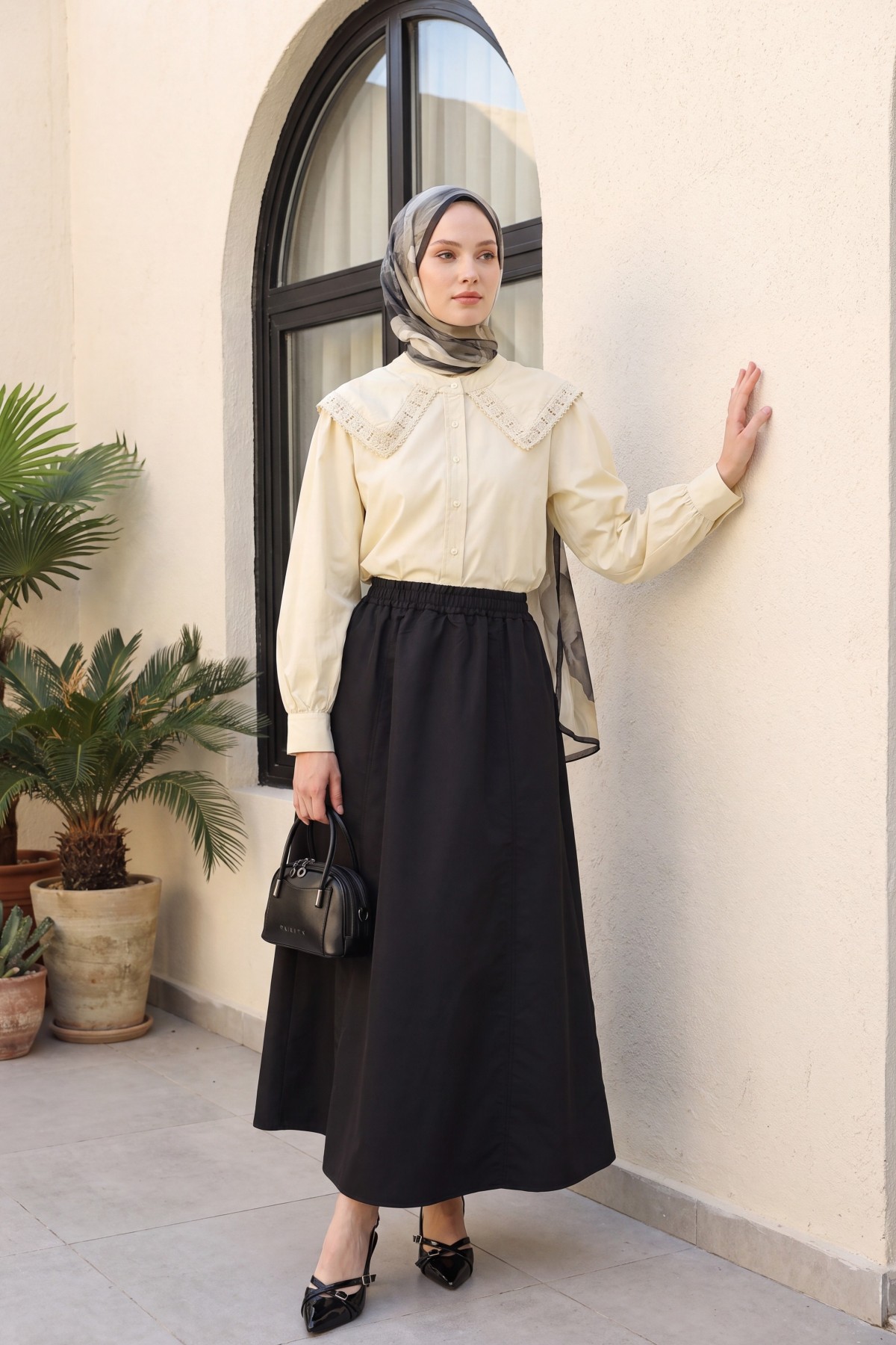 Elastic Waist Parachute Skirt with Pockets -Black