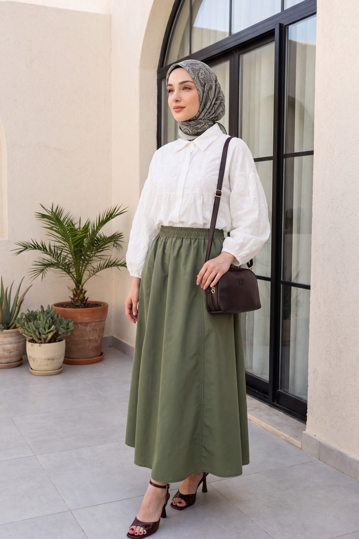 تنورة باراشوت بخصر مطاطي مع جيوب  -خاكي