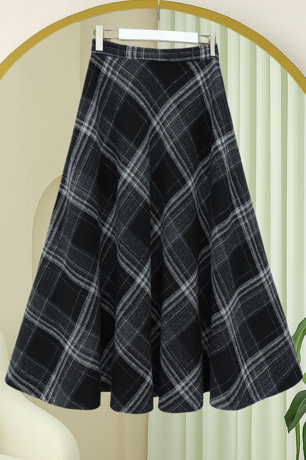 Plaid Patterned Side Zipper Cashmere A-Line Skirt -Black