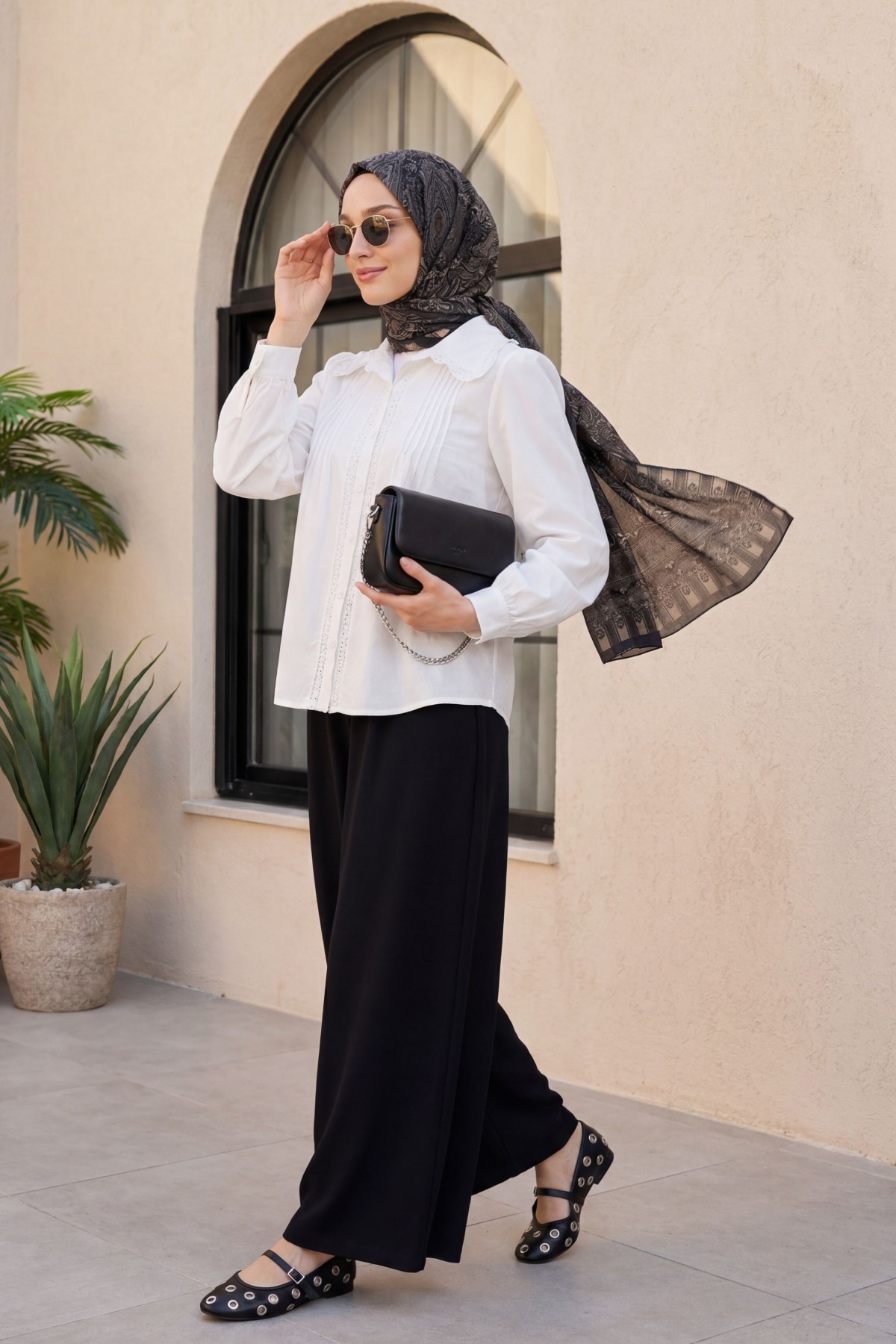 Modal Skirt Pants with Elastic Waist and Pockets -Black