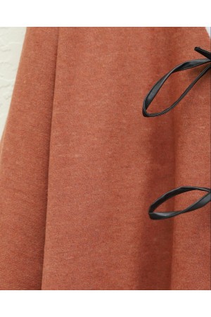 كيمونو الكاجو ذو قصة بيضاوية مع دانتيل أمامي    -لون القرميد