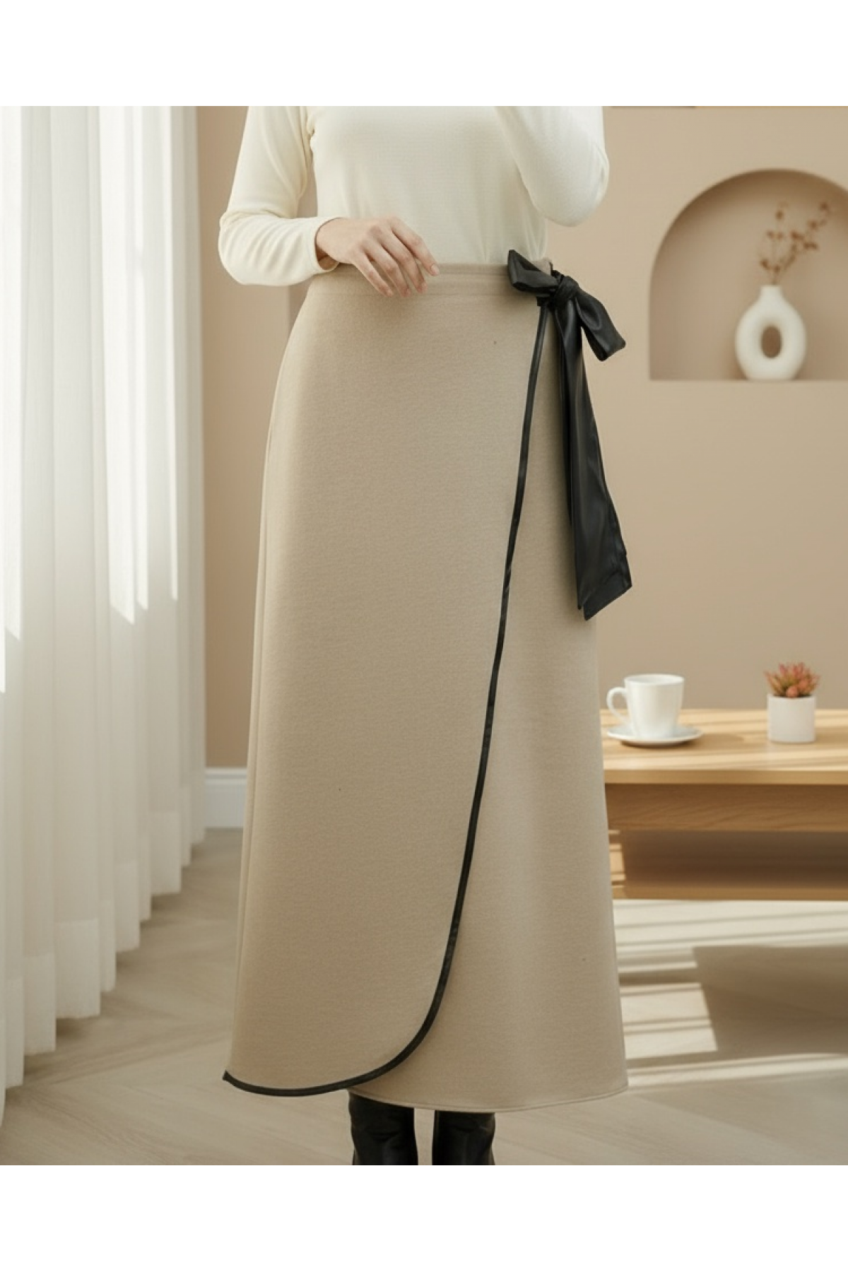 Elastic Waist Tied Piping Cashmere Skirt  -Mink color