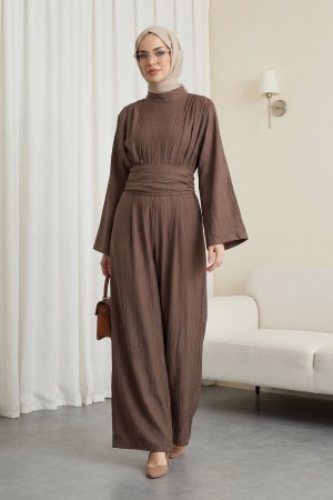 Dik Yaka Pilise Detaylı Cepli Kemerli Çilek Tulum -Kahve