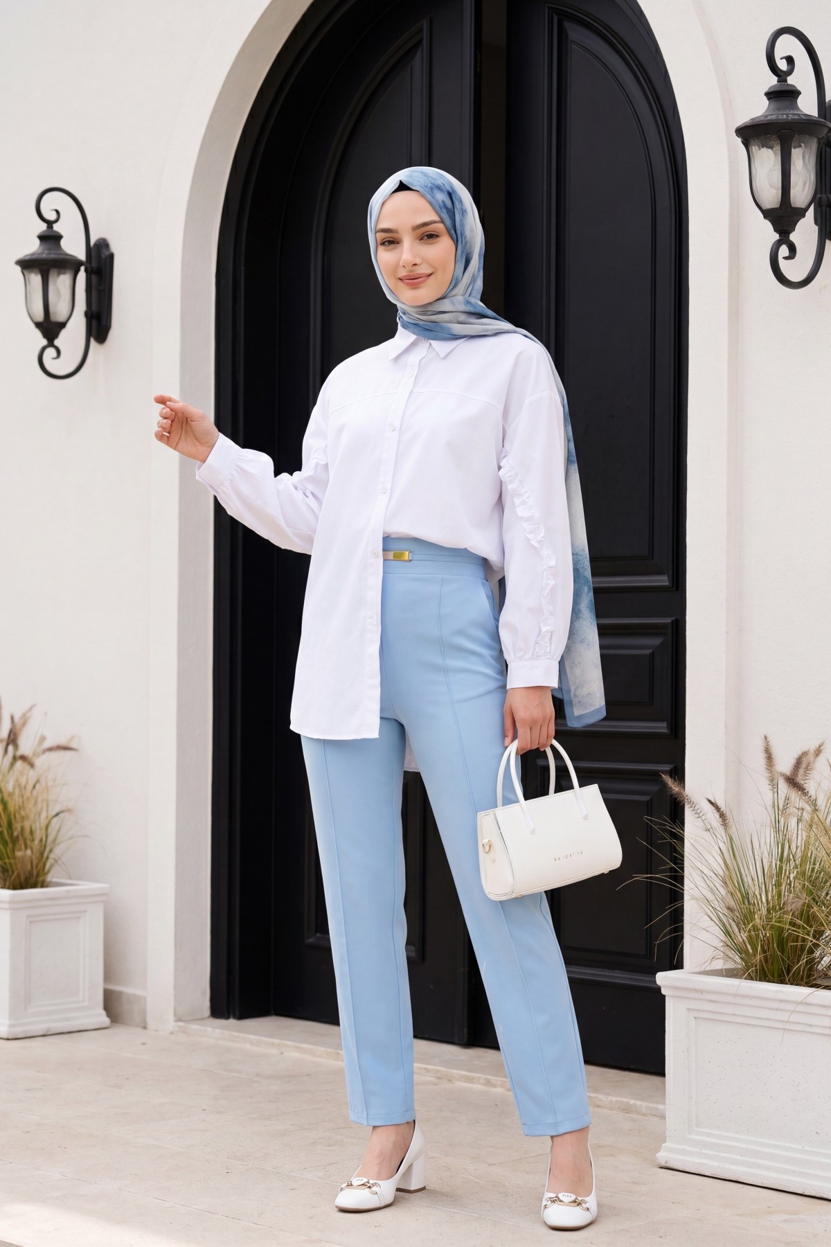 Beli Lastikli Cepli Metal Detaylı Pantolon -Bebe Mavi