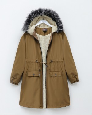 Sabit Kapşonlu İçi Kürklü Bondit Kaban -Taba