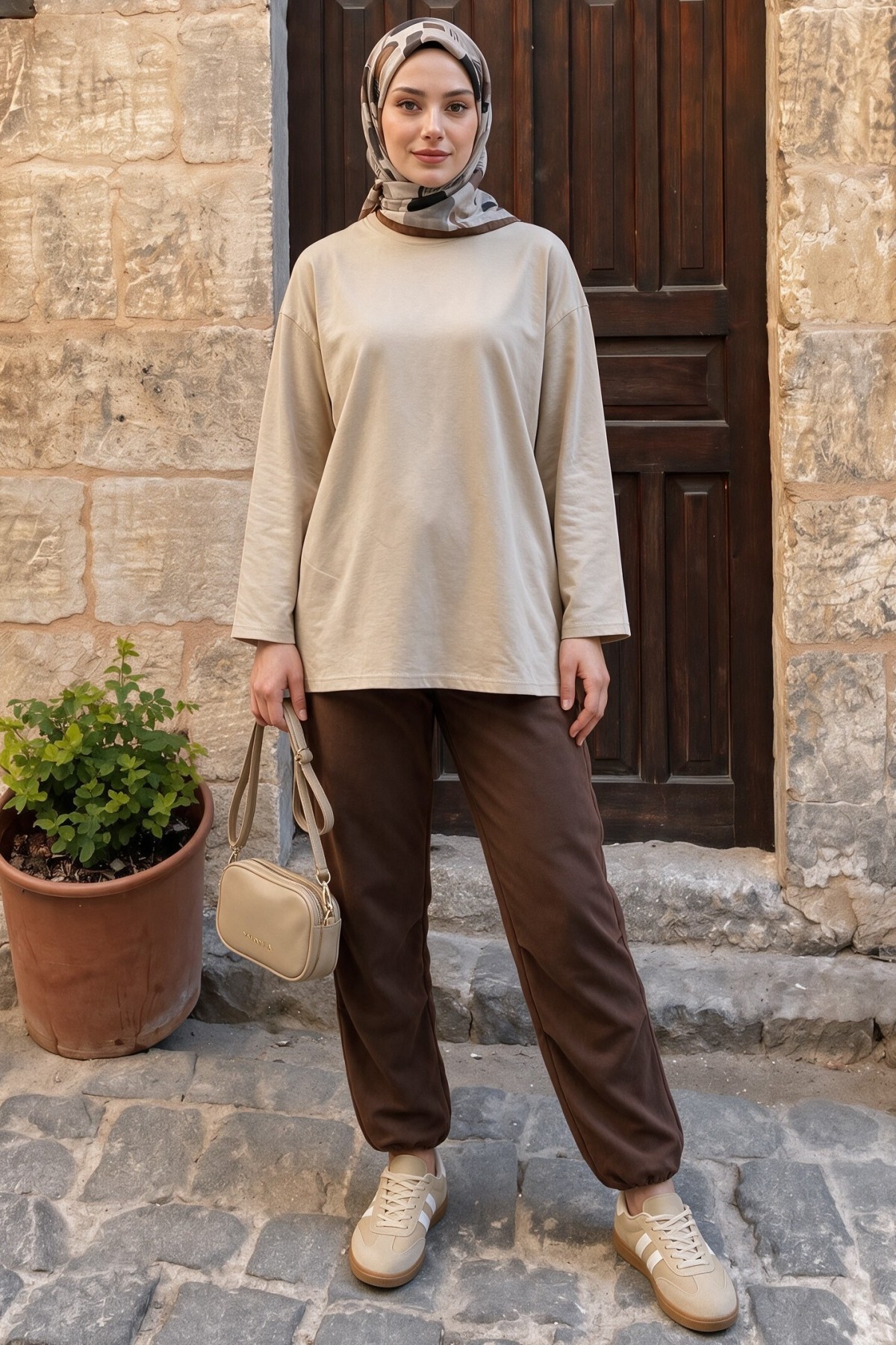 Waistband Elastic Trousers -Brown