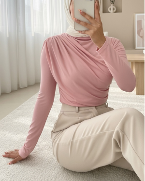 Yarım Boğaz Büzgülü Sandy Bluz        -Pudra