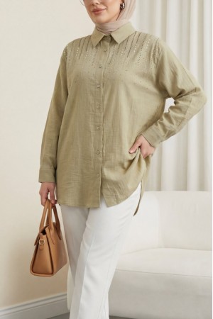 Derin Vual Omzu Dizme Taş Detaylı Düğmeli Gömlek -Açık Vizon