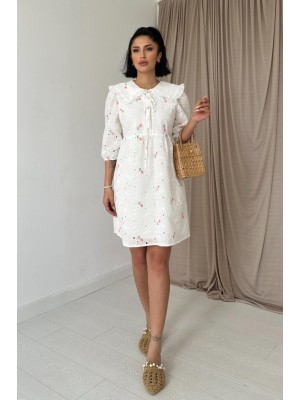 فستان وردي مطرز بياقة طفل