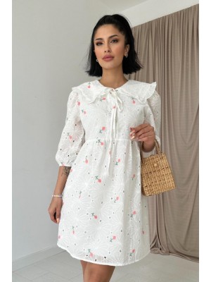 فستان وردي مطرز بياقة طفل