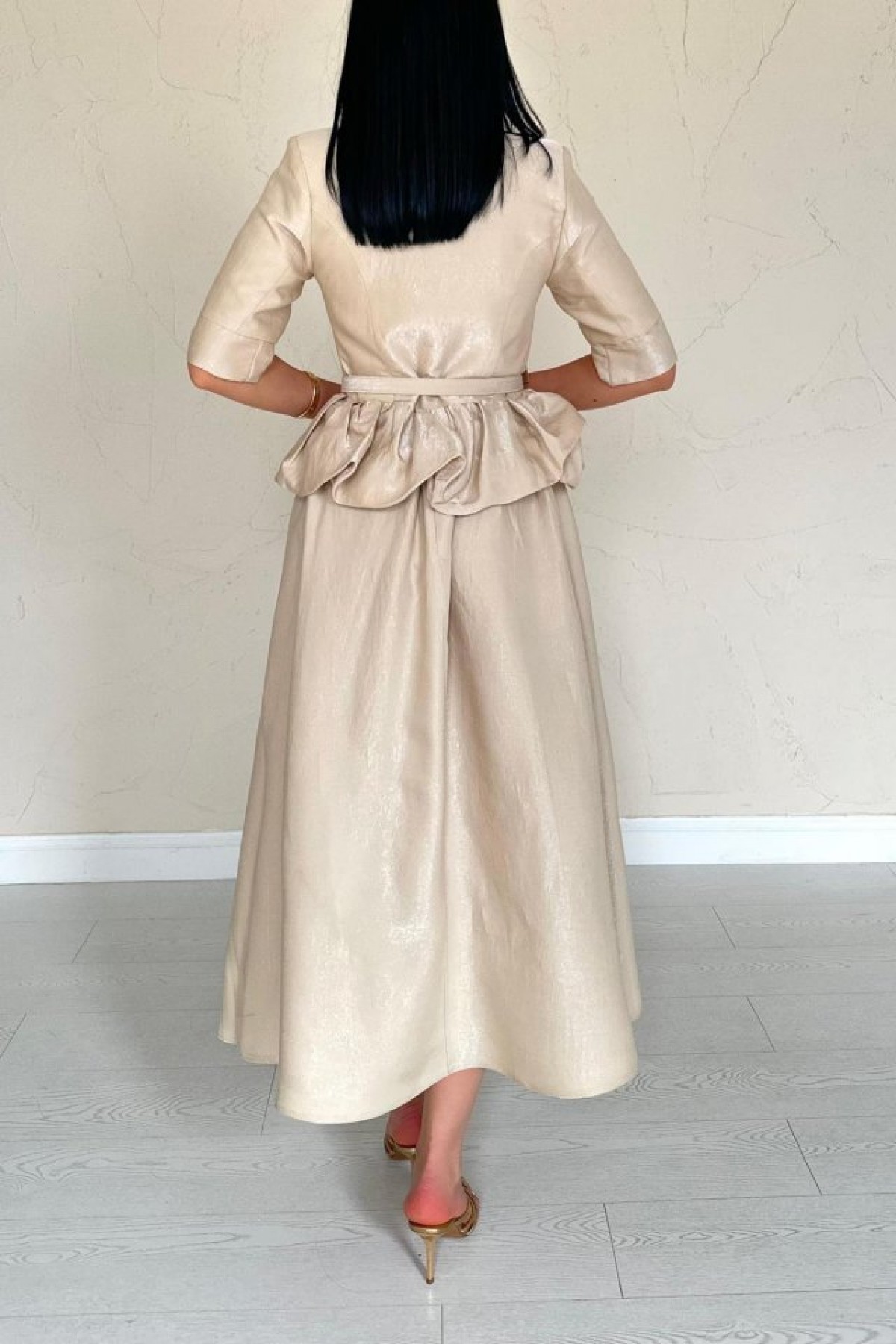 Beige Slim Belted Ruffled Jacket and Gathered Skirt Set detay görseli