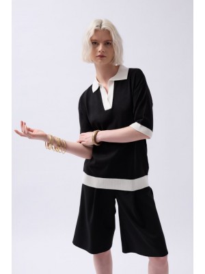 V Yaka Dokulu T-Shirt