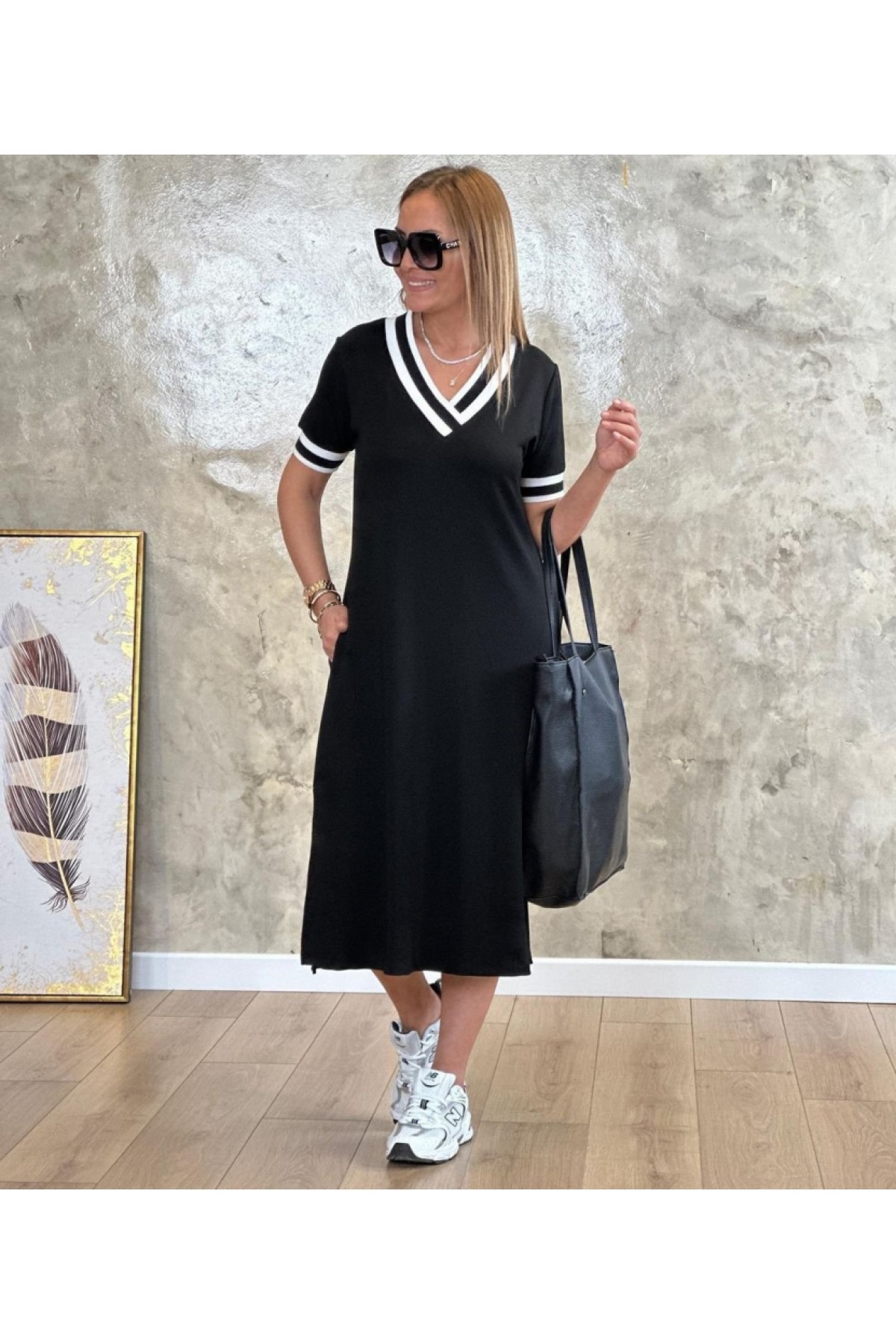 Women's Short Sleeve V Neck and Rib Collar Detail Midi Length Viscose Dress