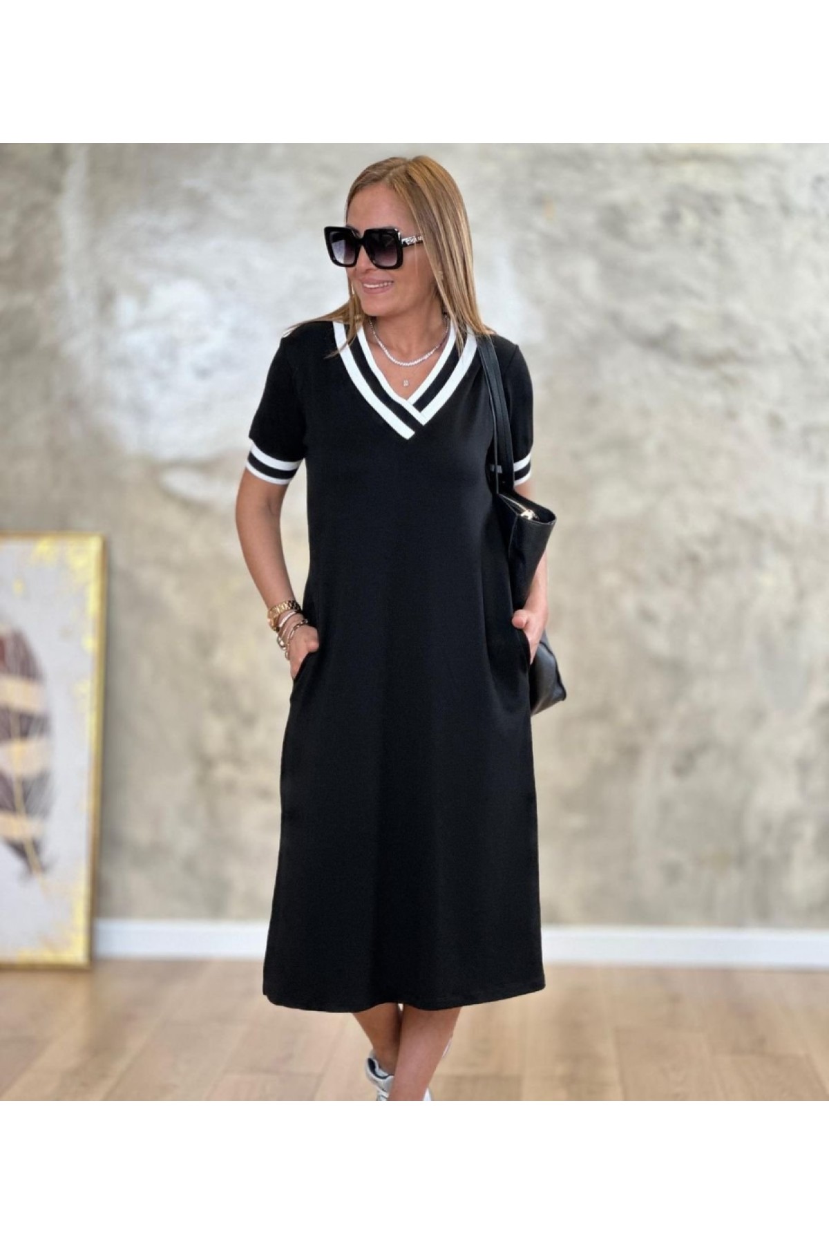 Women's Short Sleeve V Neck and Rib Collar Detail Midi Length Viscose Dress