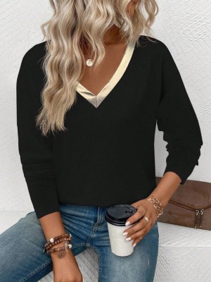 بلوزة نسائية من الفيسكوز اللامع بأكمام طويلة ورقبة على شكل حرف V