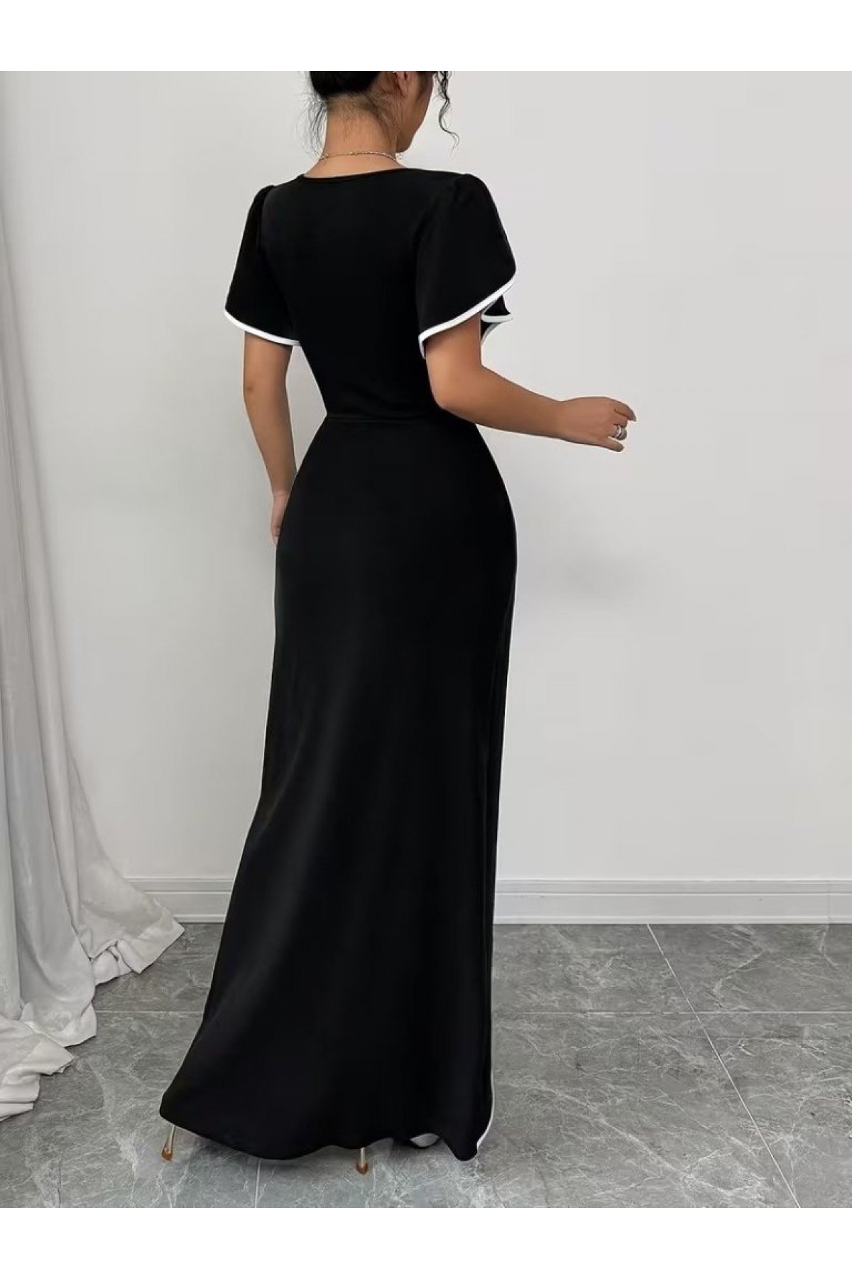 Women's Short-Sleeved Square Neck Crepe Dress with Front Cross-Cut Detail