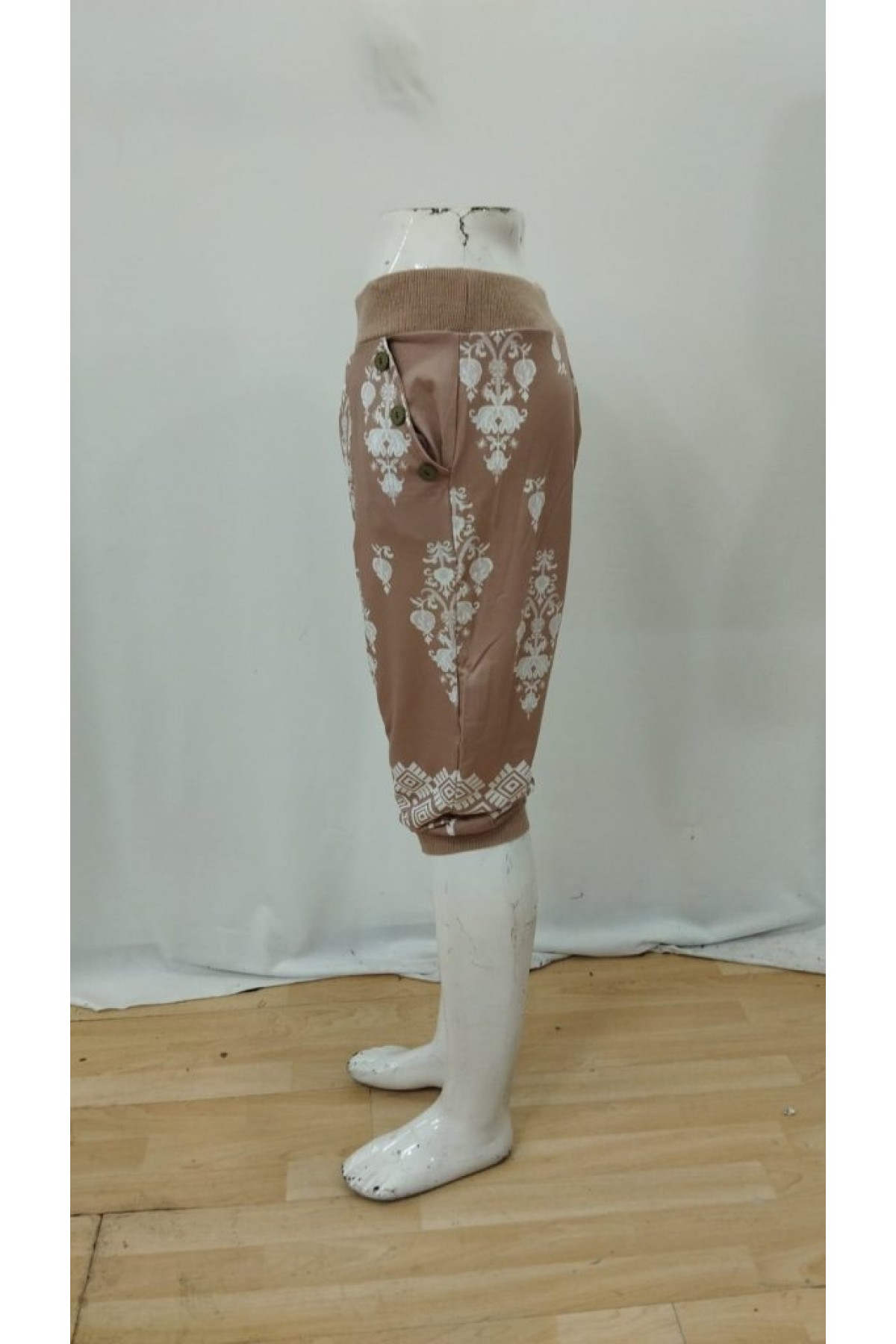 Women's Elastic Waist Ethnic Patterned Capri Supreme Pants