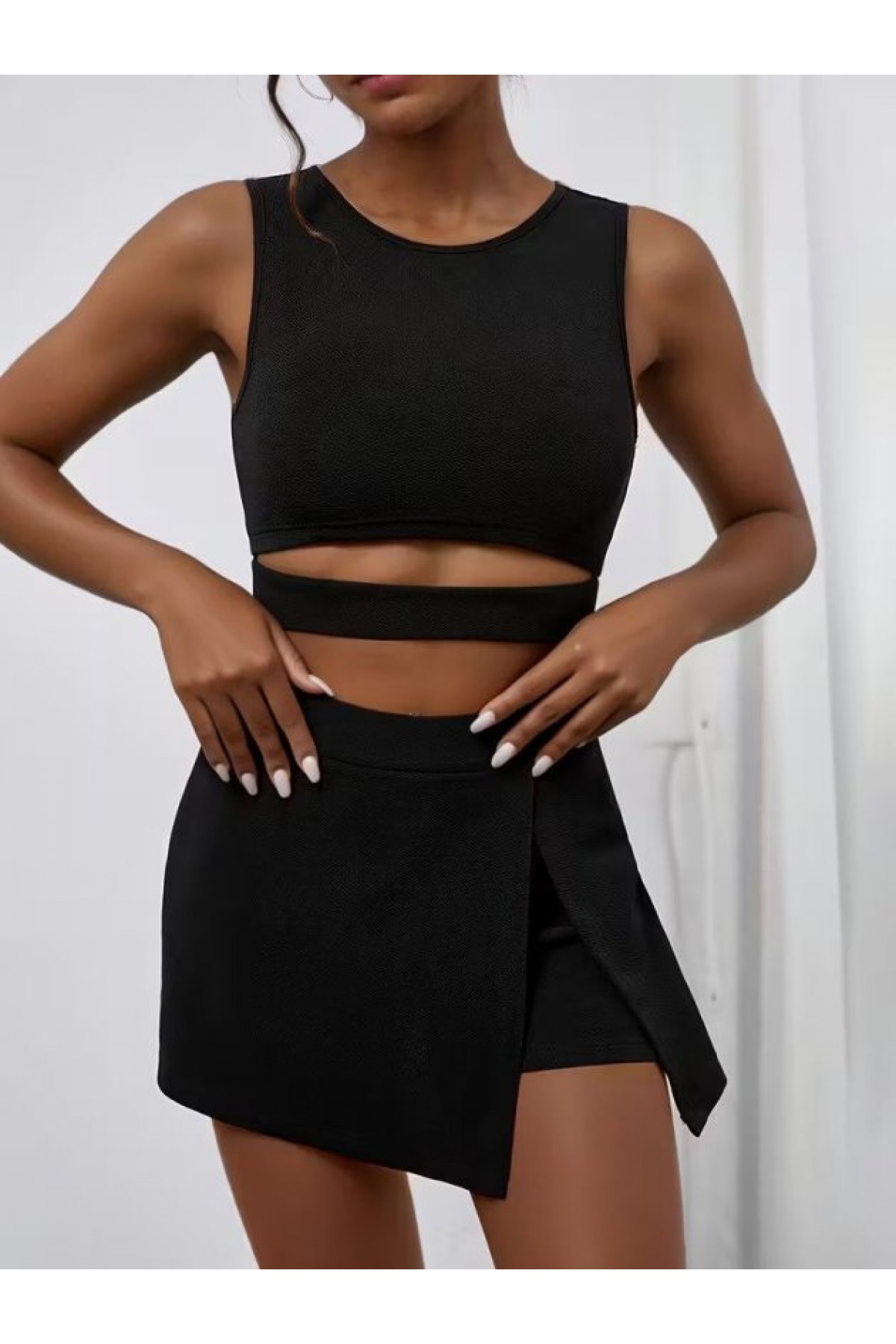 Women's Strappy Round Neck Crop Flare Blouse and Shorts Skirt Two-Piece Set