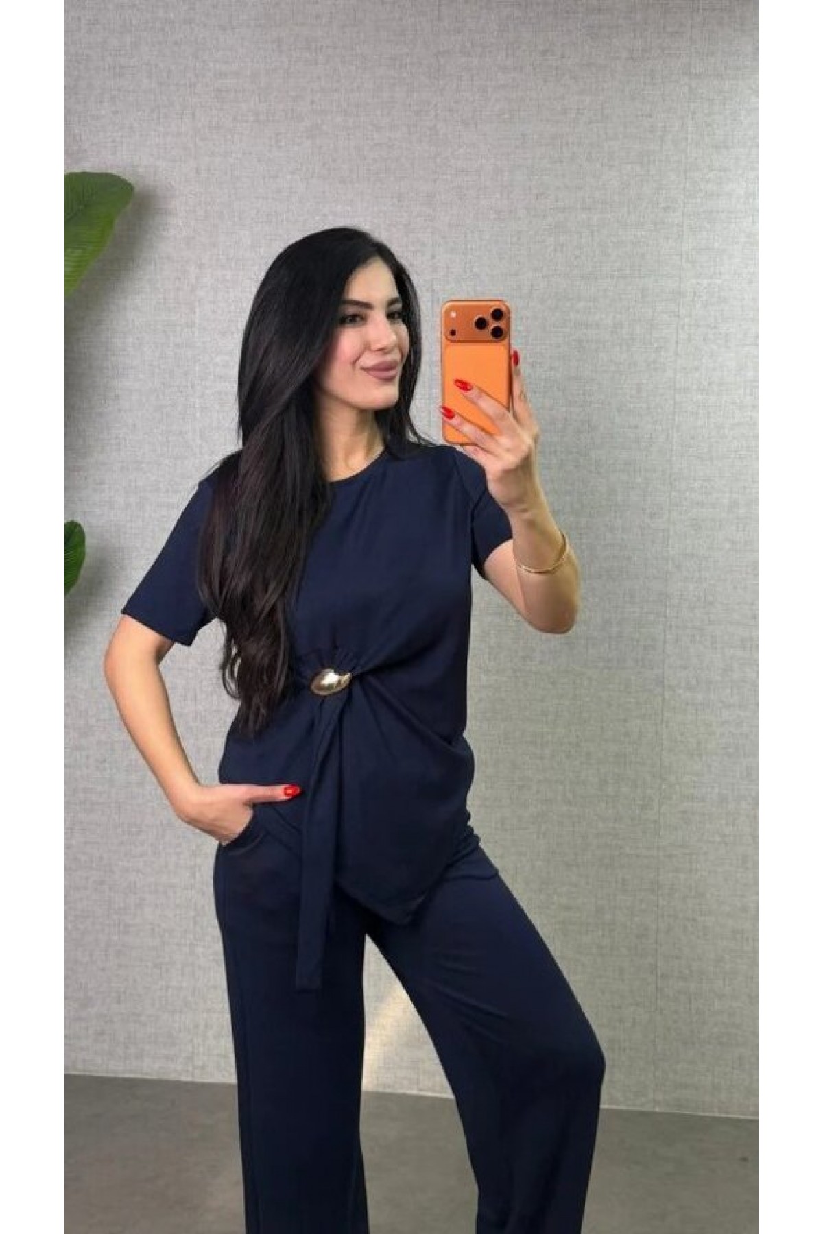 Women's Short-Sleeved Crew Neck Blouse and Pants Two-Piece Set with Side Buckle Detail, Made of Viscose Two-Thread Fabric.