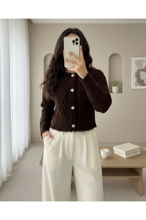 سترة ممزقة بأزرار حجرية16  -بنى