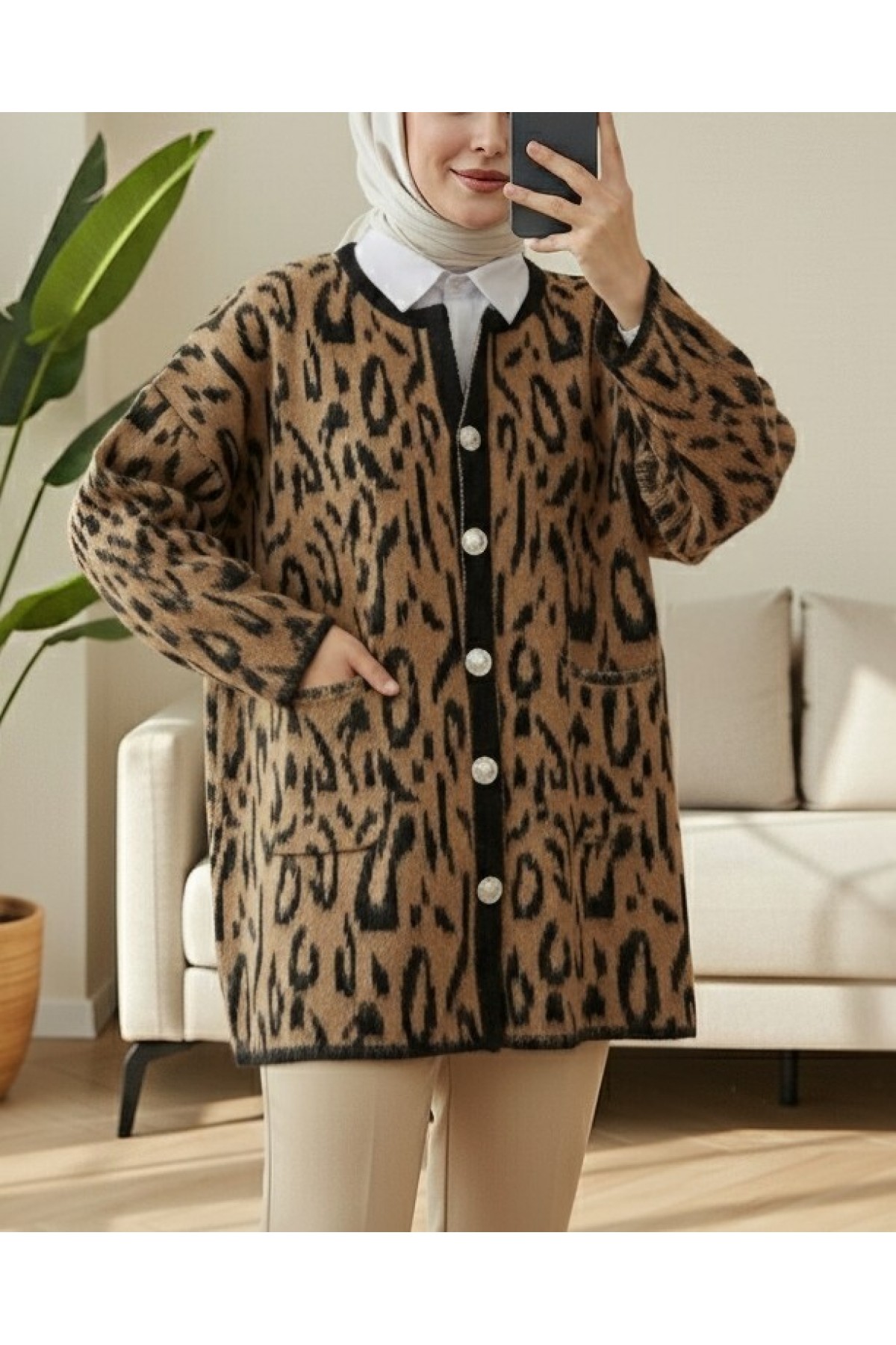 Raised Leopard Patterned Soft Knitted Cardigan -Mink color