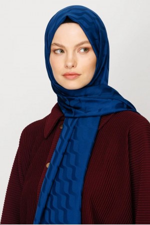 Wave Pattern Silky Jacquard Scarf 
