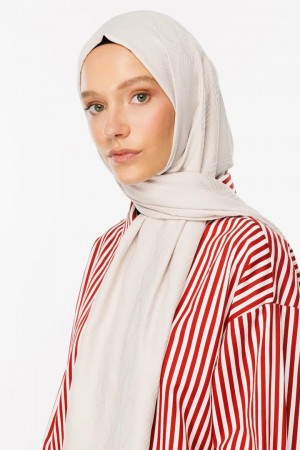 وشاح جاكار حريري بنقشة أورا 