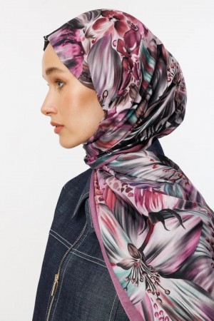 Larin Pattern Cotton Scarf 