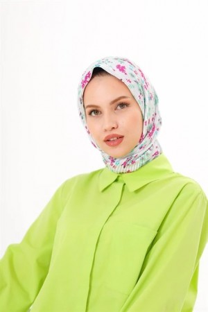 Hanging Pattern Pleated Scarf 
