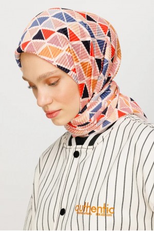 Prism Pattern Pleated Scarf 
